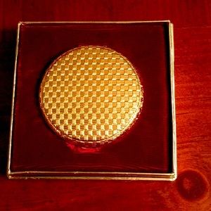Vintage Elizabeth Arden Basket Weave Compact with Sifter and Puff